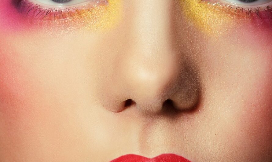 Makeup trends 2024: essential colors and styles